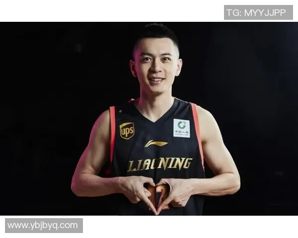 杨鸣:从篮球场上的明星到生活中的榜样,追寻梦想的励志故事